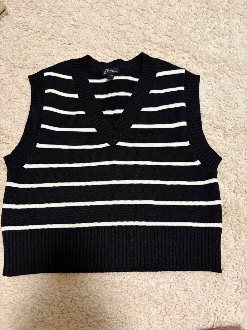 Cropped V-Neck Sweater Vest- Girls 10/12